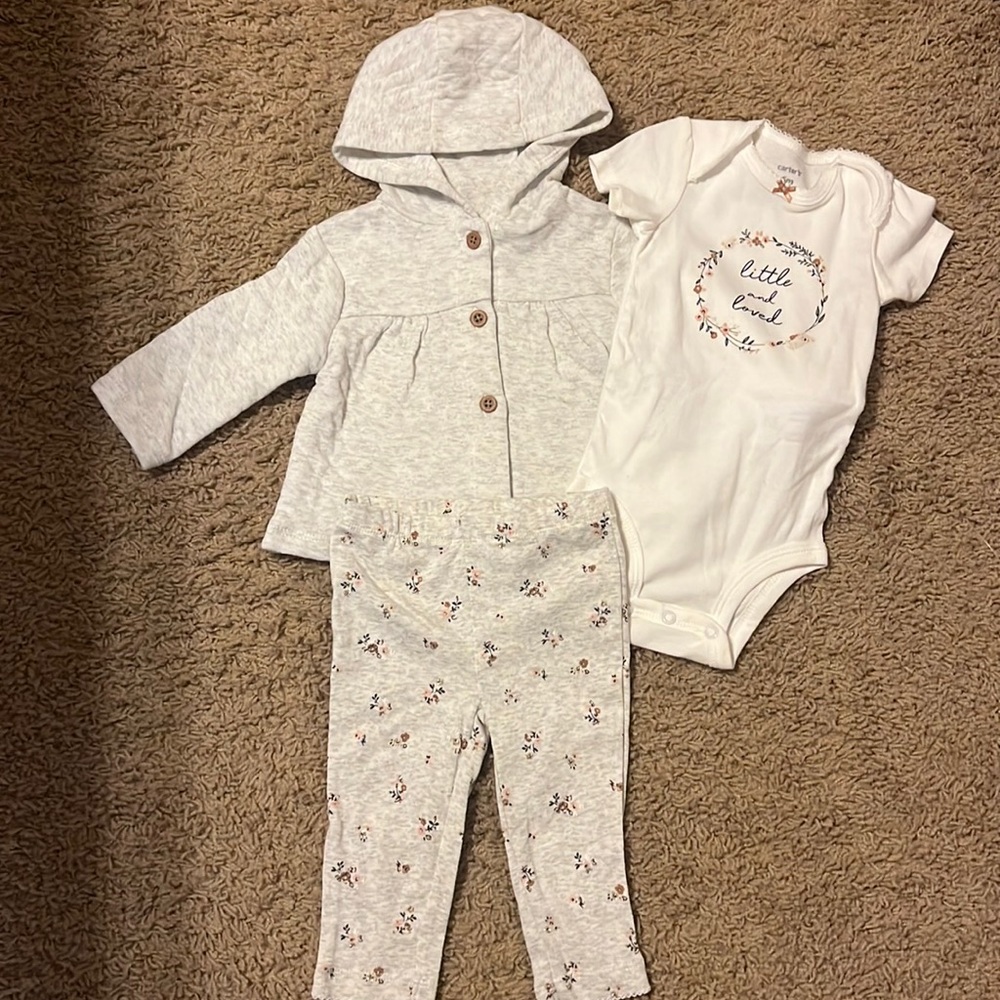 Carters 6m baby girl set